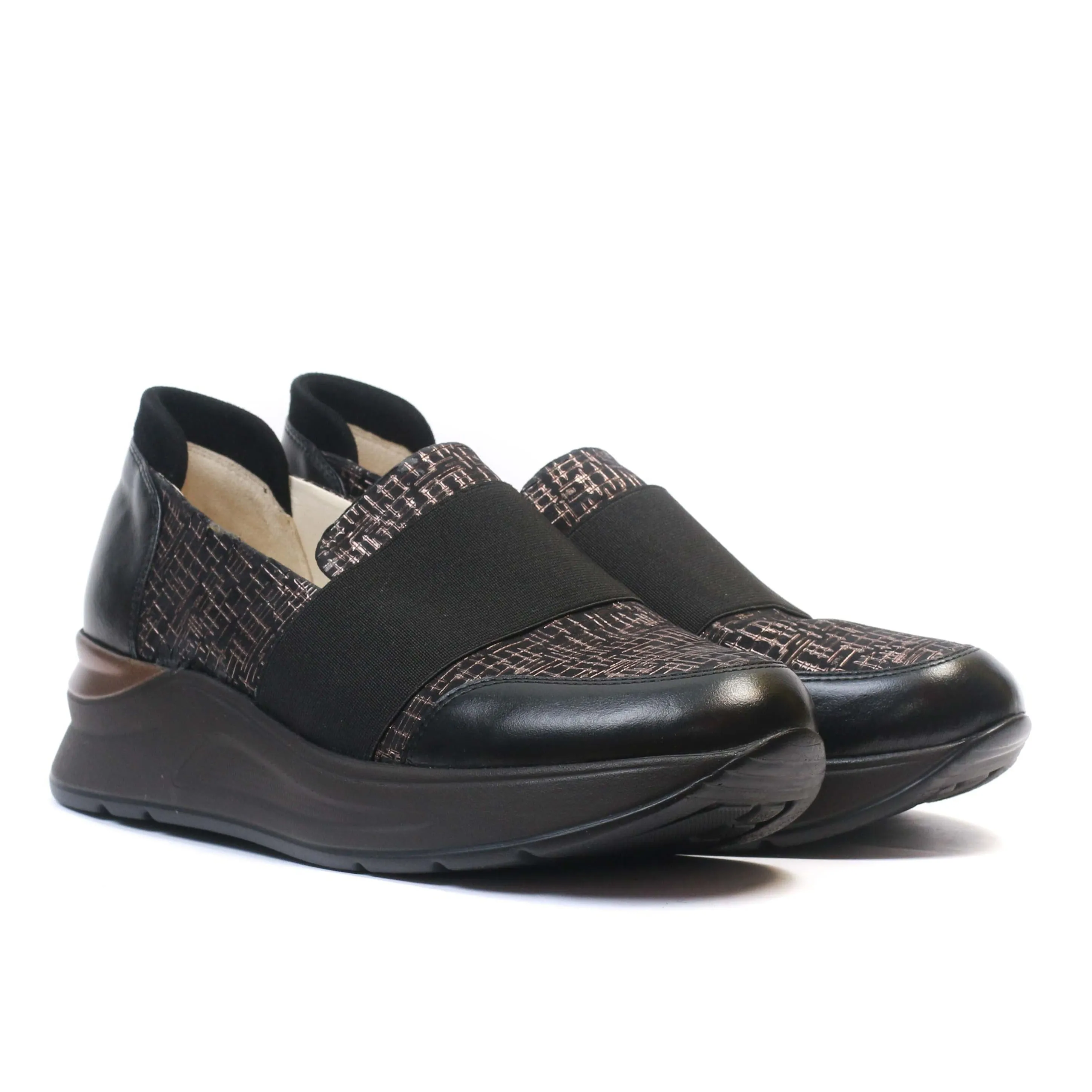 BASKET EN CUIR NOIR 101