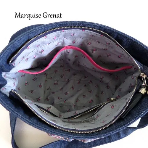 Sac besace à bandoulière ajustable en jean et coton fleuri bleu rose blanc cassé