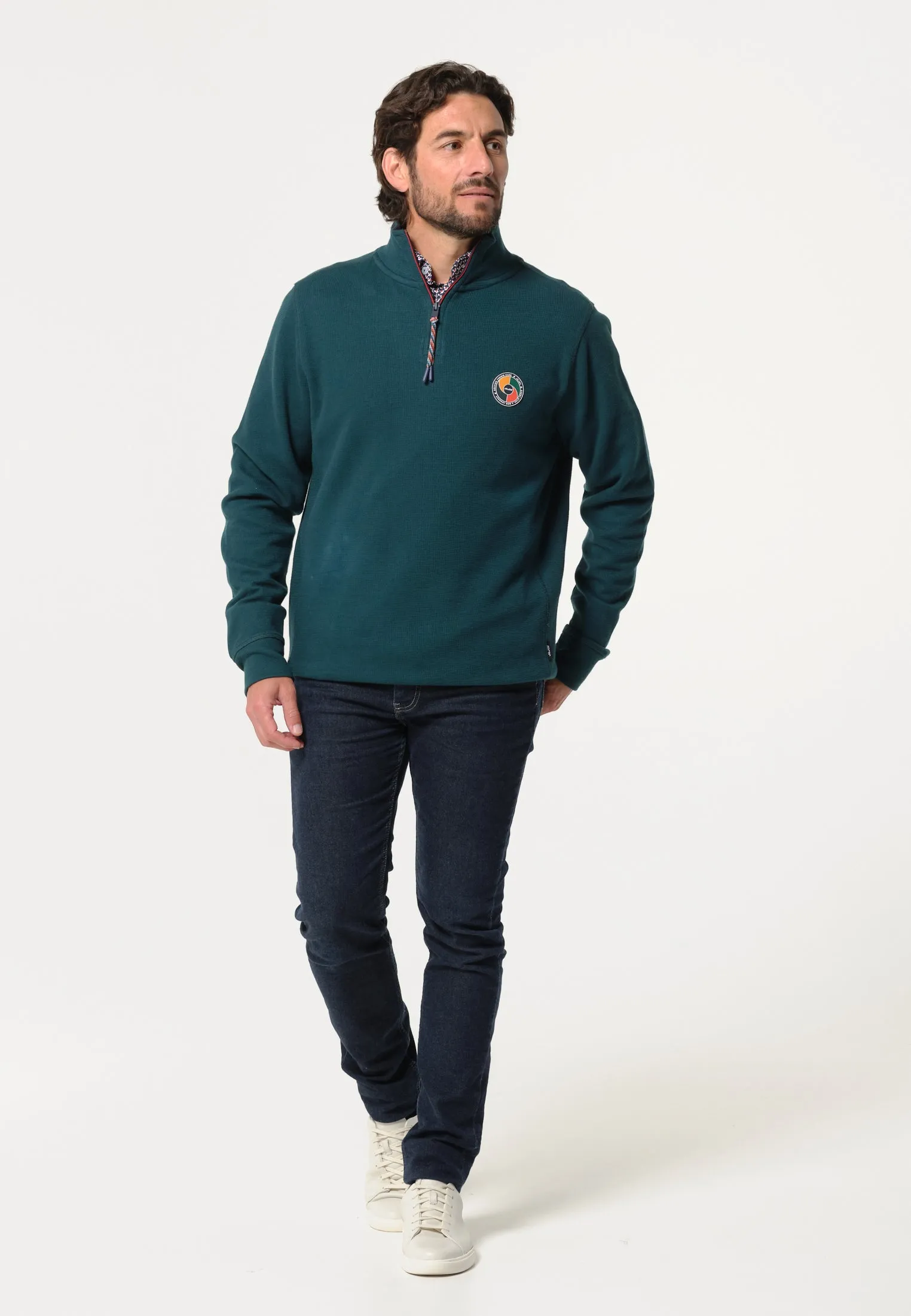 Sweatshirt homme vert avec logo tennis et col montant